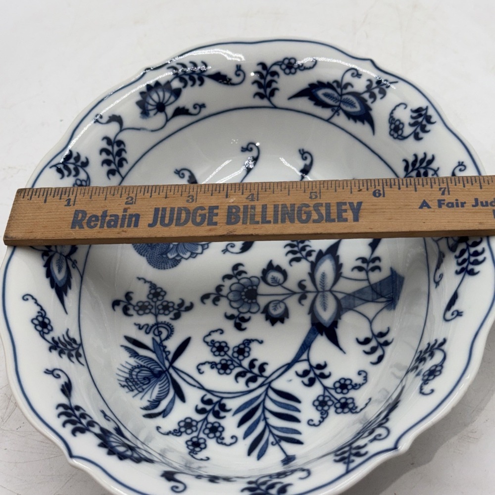Vintage Blue Danube Oval Serving Bowl 10" X 7 3/4" Blue Onion - Picture 9 of 10